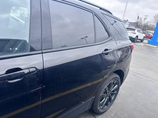 Mosaic Black Metallic 2023 Chevrolet Equinox RS