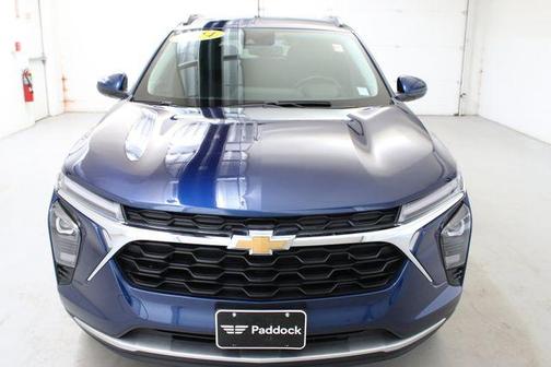 Blue Glow Metallic 2024 Chevrolet Trax LT