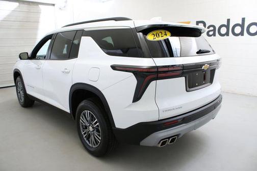Summit White 2024 Chevrolet Traverse LT