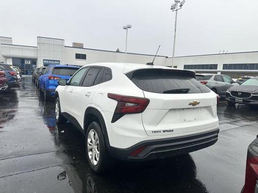 2024 Chevrolet Trax LS