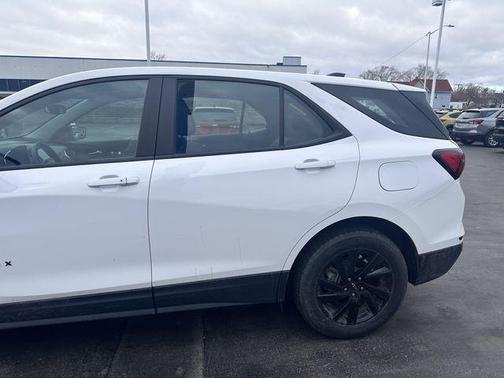 2023 Chevrolet Equinox LS