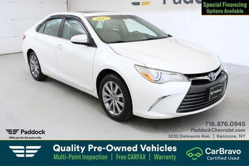Blizzard Pearl 2017 Toyota Camry XLE