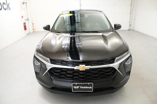 Mosaic Black Metallic 2024 Chevrolet Trax LS