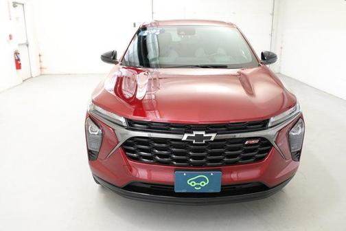 Crimson Metallic 2024 Chevrolet Trax 1RS