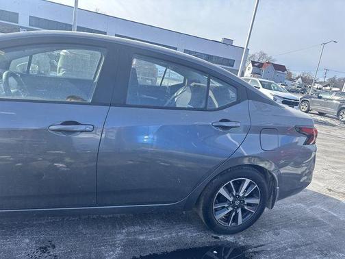 2020 Nissan Versa 1.6 SV