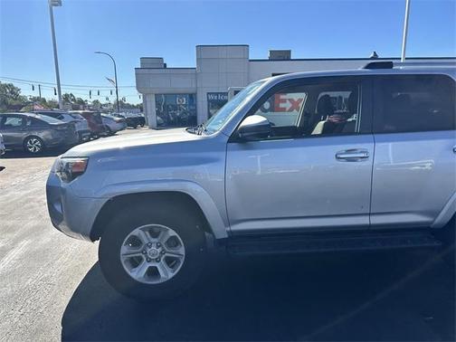 2022 Toyota 4Runner SR5
