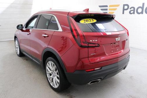 2023 Cadillac XT4 Luxury