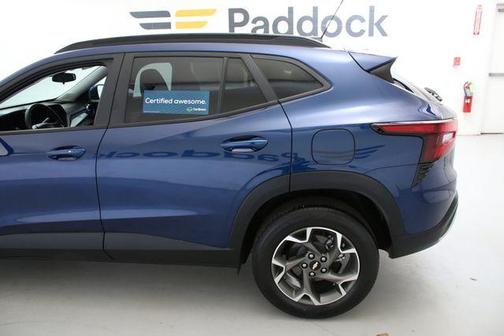 Blue Glow Metallic 2024 Chevrolet Trax LT