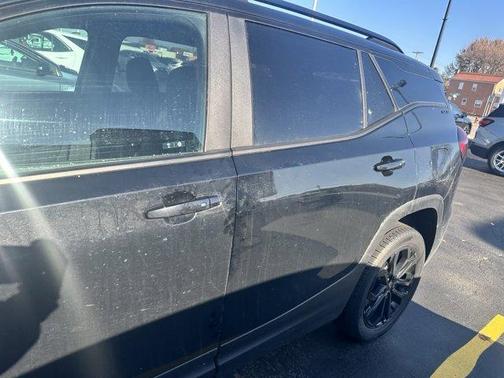 2023 GMC Terrain SLE