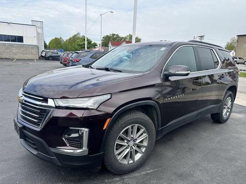 Black Cherry Metallic 2023 Chevrolet Traverse LT Cloth
