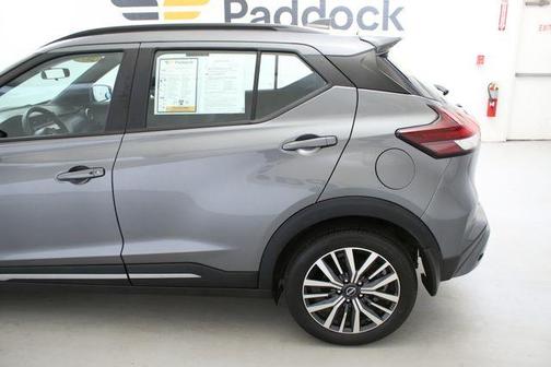 Gun Metallic 2024 Nissan Kicks SR