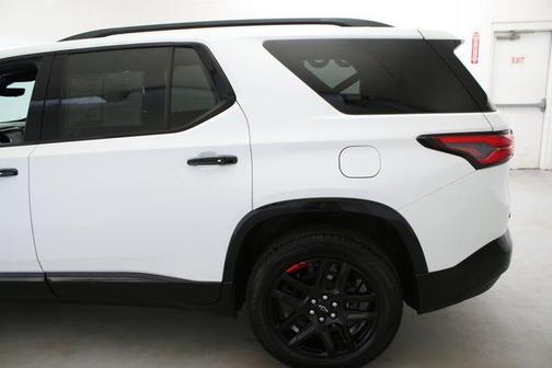 Summit White 2023 Chevrolet Traverse Premier