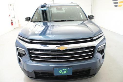 Lakeshore Blue Metallic 2026 Chevrolet Traverse LT