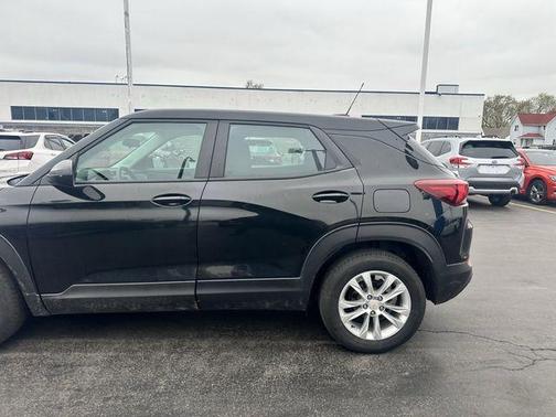 Mosaic Black Metallic 2023 Chevrolet Trailblazer LS
