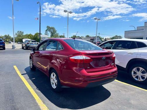 Ruby Red Metallic 2016 Ford Fiesta SE