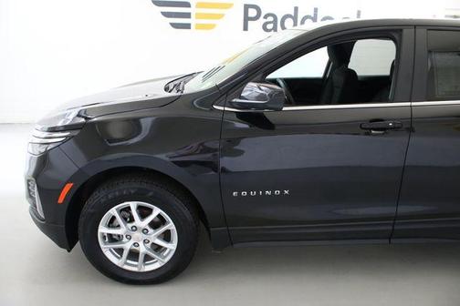 Mosaic Black Metallic 2024 Chevrolet Equinox LT