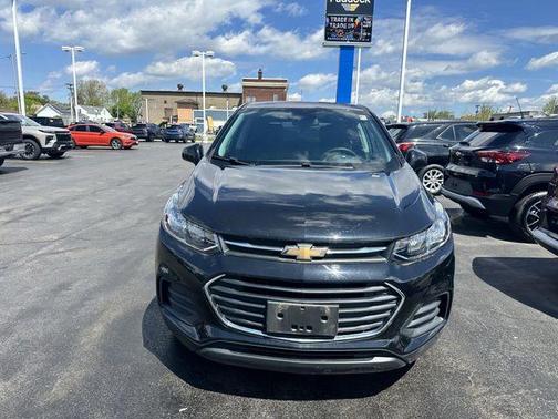 Mosaic Black Metallic 2020 Chevrolet Trax LS