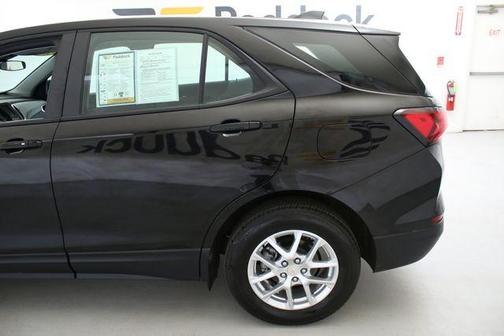 Mosaic Black Metallic 2024 Chevrolet Equinox LS
