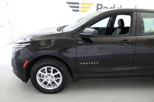 Mosaic Black Metallic 2024 Chevrolet Equinox LS