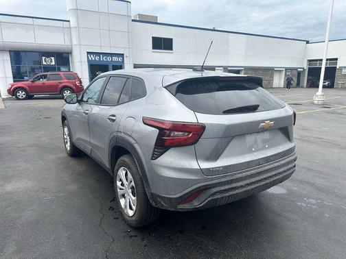Sterling Gray Metallic 2024 Chevrolet Trax LS