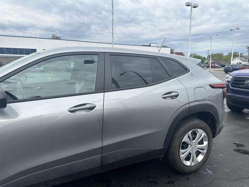 Sterling Gray Metallic 2024 Chevrolet Trax LS