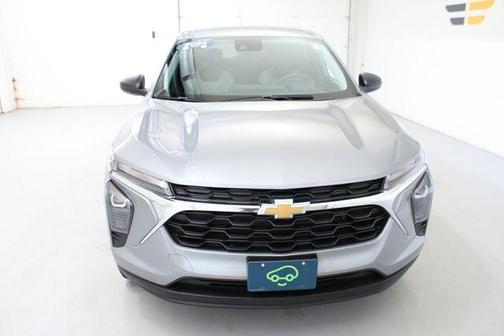 Sterling Gray Metallic 2024 Chevrolet Trax LS