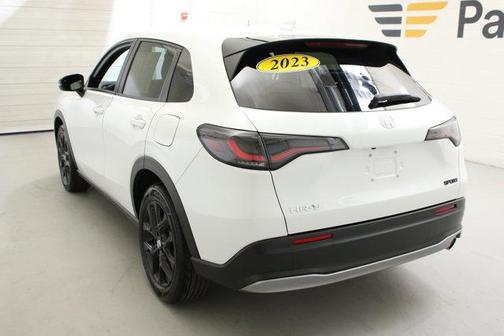 White 2023 Honda HR-V Sport