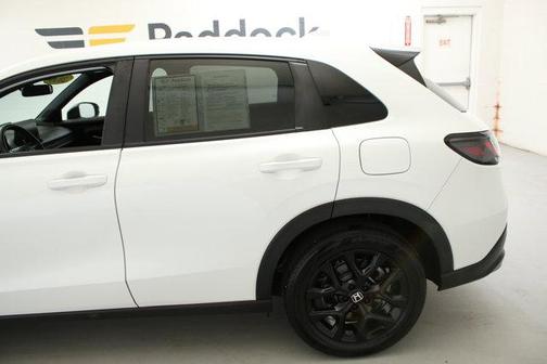 White 2023 Honda HR-V Sport