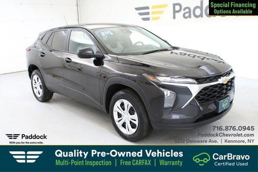 Mosaic Black Metallic 2025 Chevrolet Trax LS