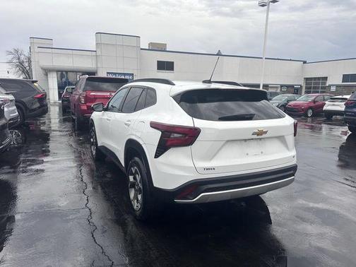 2024 Chevrolet Trax LT