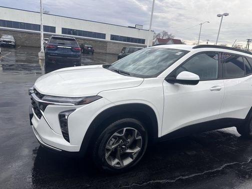 2024 Chevrolet Trax LT