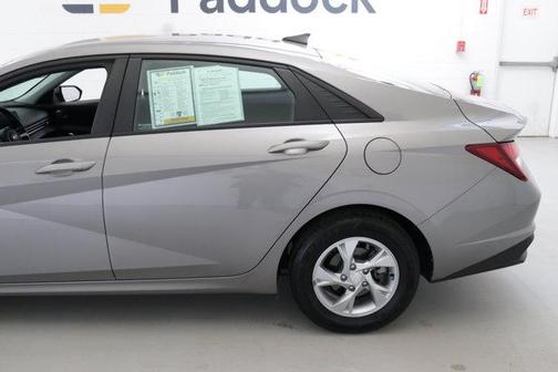 2021 Hyundai ELANTRA SE