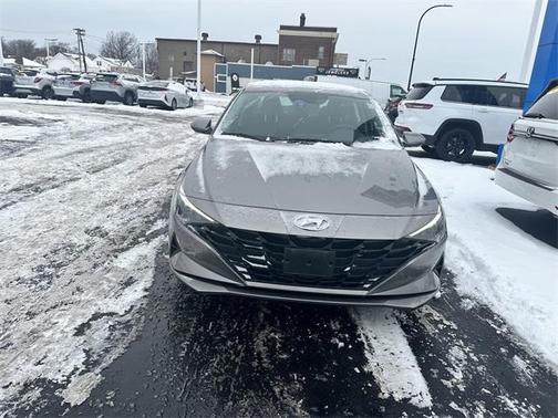 2021 Hyundai ELANTRA SE