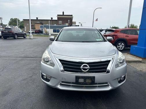 Brilliant Silver 2014 Nissan Altima 2.5 SV