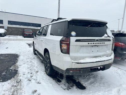 2024 Chevrolet Suburban RST