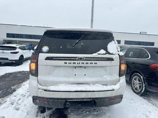 2024 Chevrolet Suburban RST