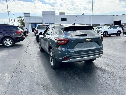 2025 Chevrolet Trax LT