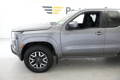 Gun Metallic 2022 Nissan Frontier SV