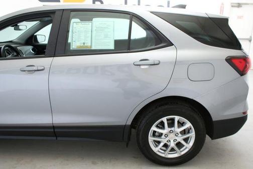 Sterling Gray Metallic 2023 Chevrolet Equinox LS