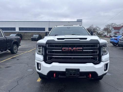 Summit White 2022 GMC Sierra 2500 AT4