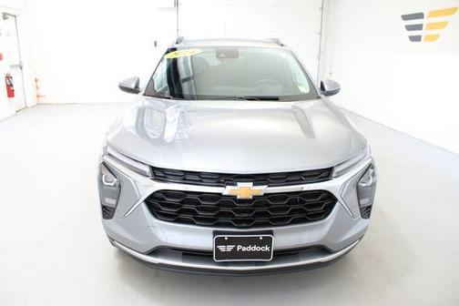 Sterling Gray Metallic 2024 Chevrolet Trax LT