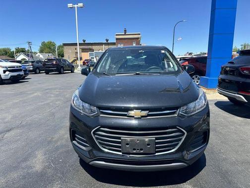 Mosaic Black Metallic 2018 Chevrolet Trax LS