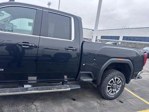 Onyx Black 2022 GMC Sierra 2500 SLE