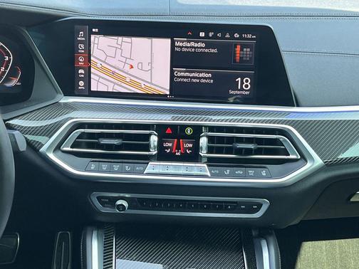 2021 BMW X6 M50i