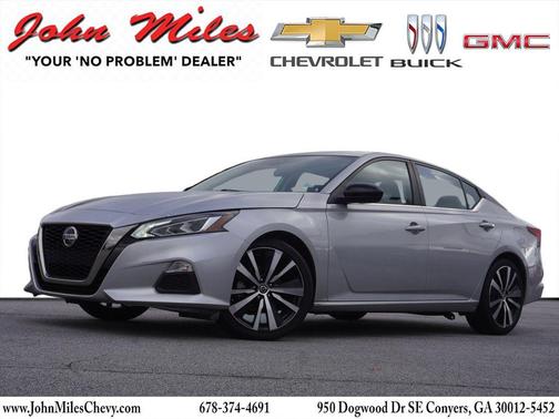 2022 Nissan Altima SR FWD