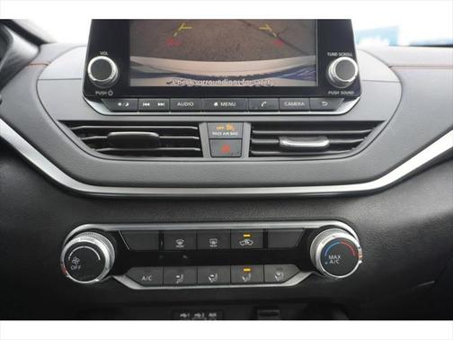 2022 Nissan Altima SR FWD