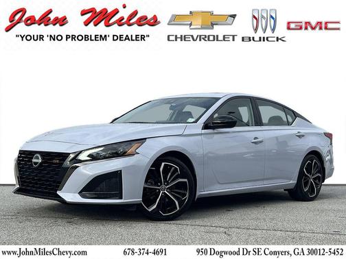 2025 Nissan Altima SR FWD