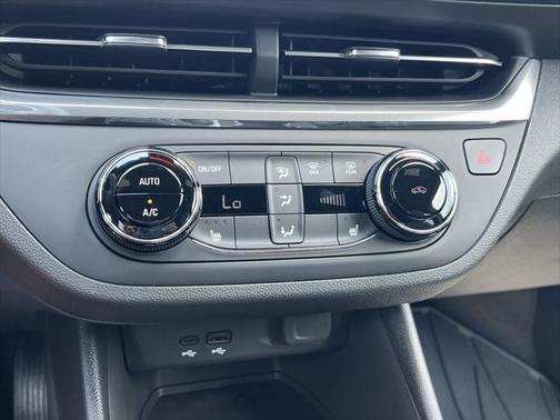 2025 Buick Envista Preferred FWD