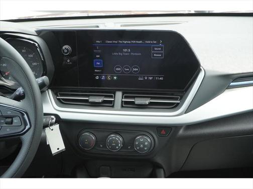 2025 Chevrolet Trax LS