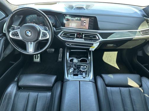 2021 BMW X7 M50i
